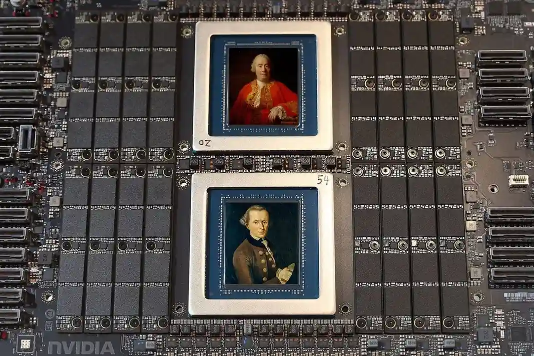Imagen de immanuel kant y hume pegada en un procesador de una tarjeta madre